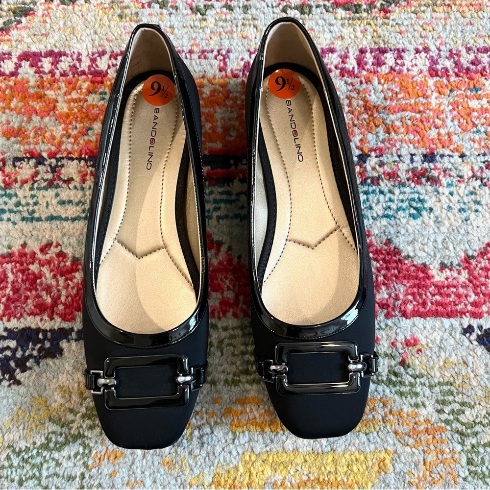 New Bandolino flats, 9.5